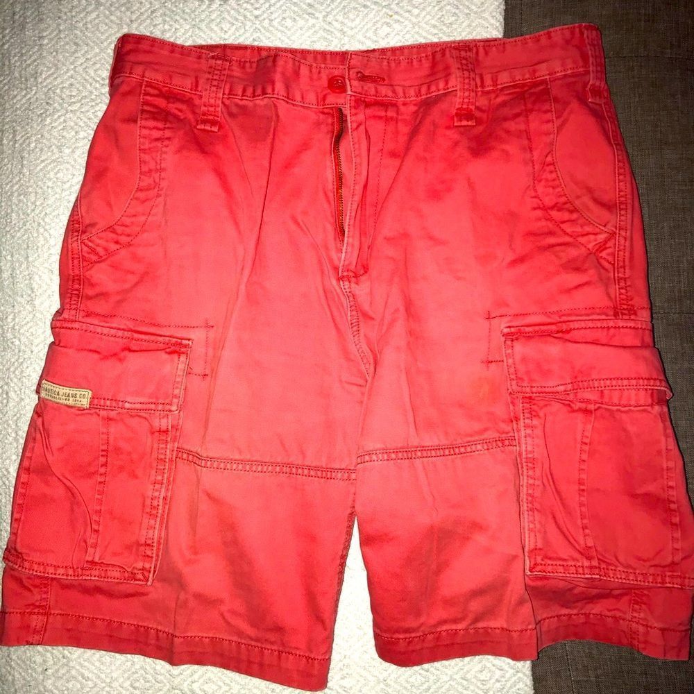 Men’s cargo shorts